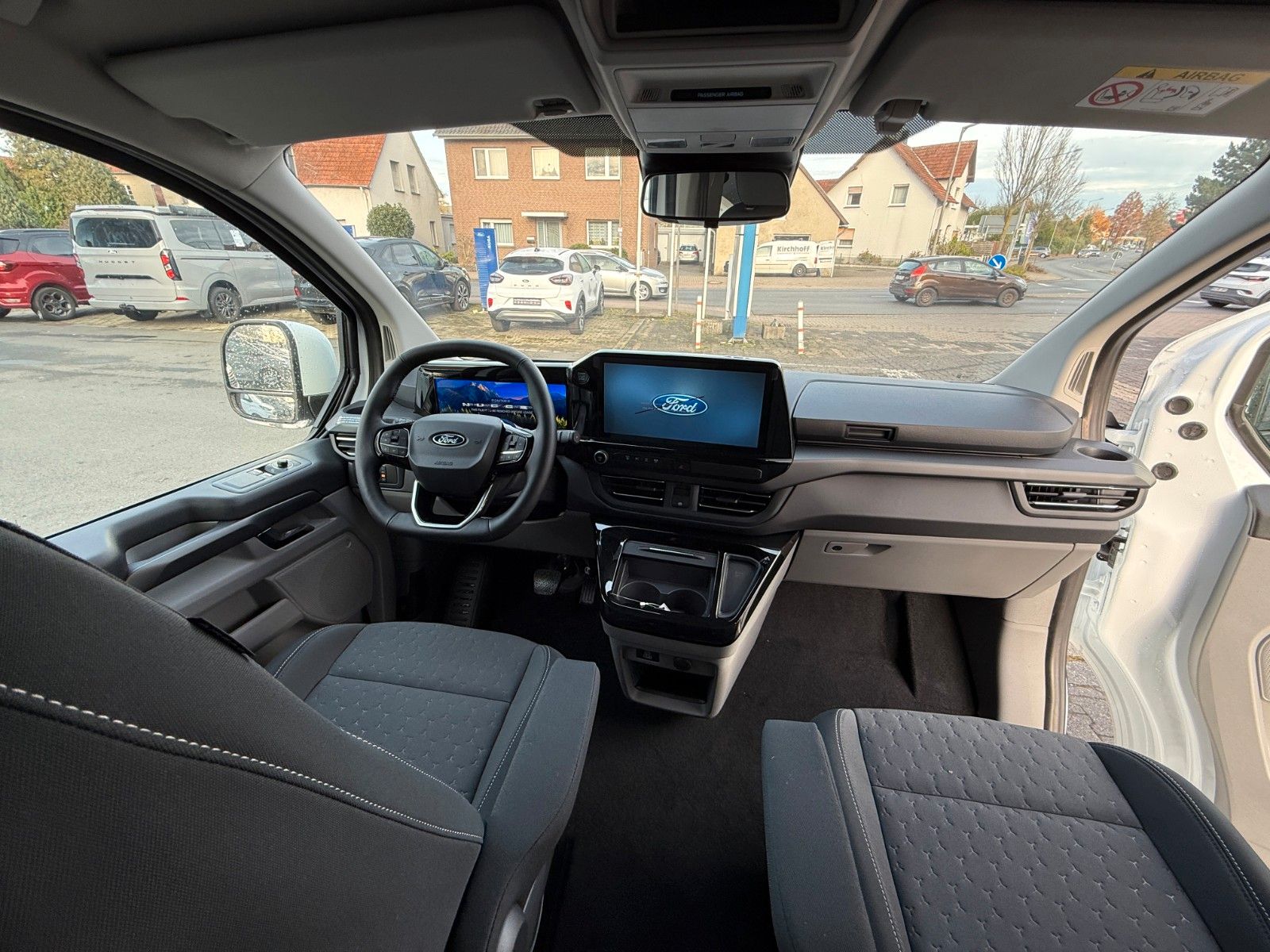 Vehicle image Ford Nugget L2 Titanium AD | New model V710