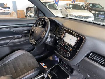 MYAUTOCENTER – Gebraucht- und Jahreswagen mit Werkstattservice in Pfaffenhofen Mitsubishi Outlander Active+ 4WD *1. Hand*AHK*Bi-LED*