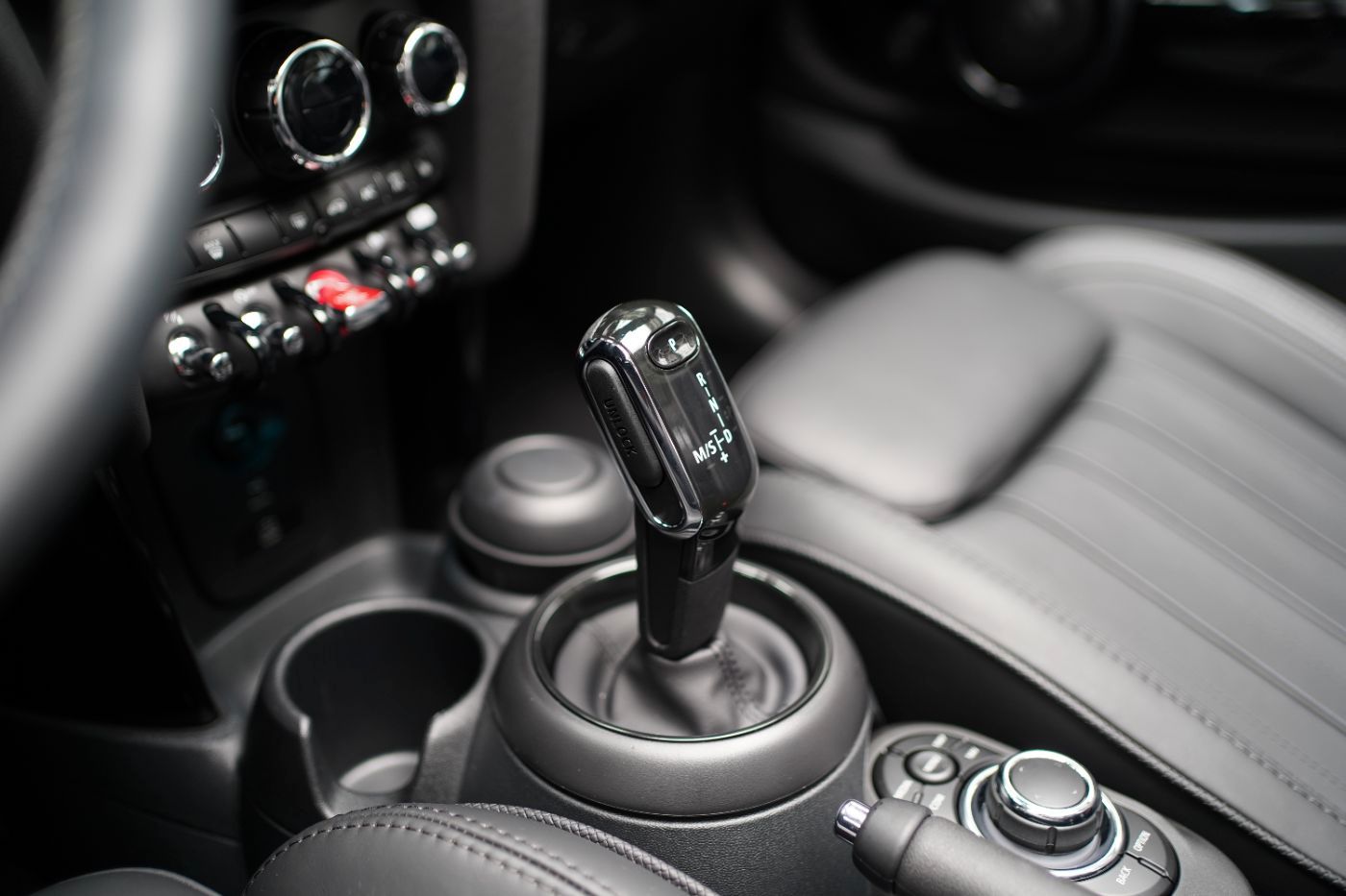 Fahrzeugabbildung MINI Cooper S Cabrio Parkassist+LED+HeadUp+Komfortzug