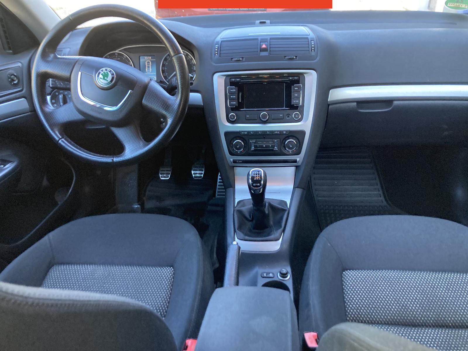 Skoda Octavia 2012 — photo 5