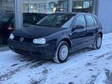 Volkswagen Golf 1.6 Champ KLIMA 1.HAND HU NEU - gebrauchte VW Golf aus dem Jahr 2002
