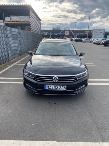 VW Passat Variant 2.0 TDI - CarPlay - Kamera 