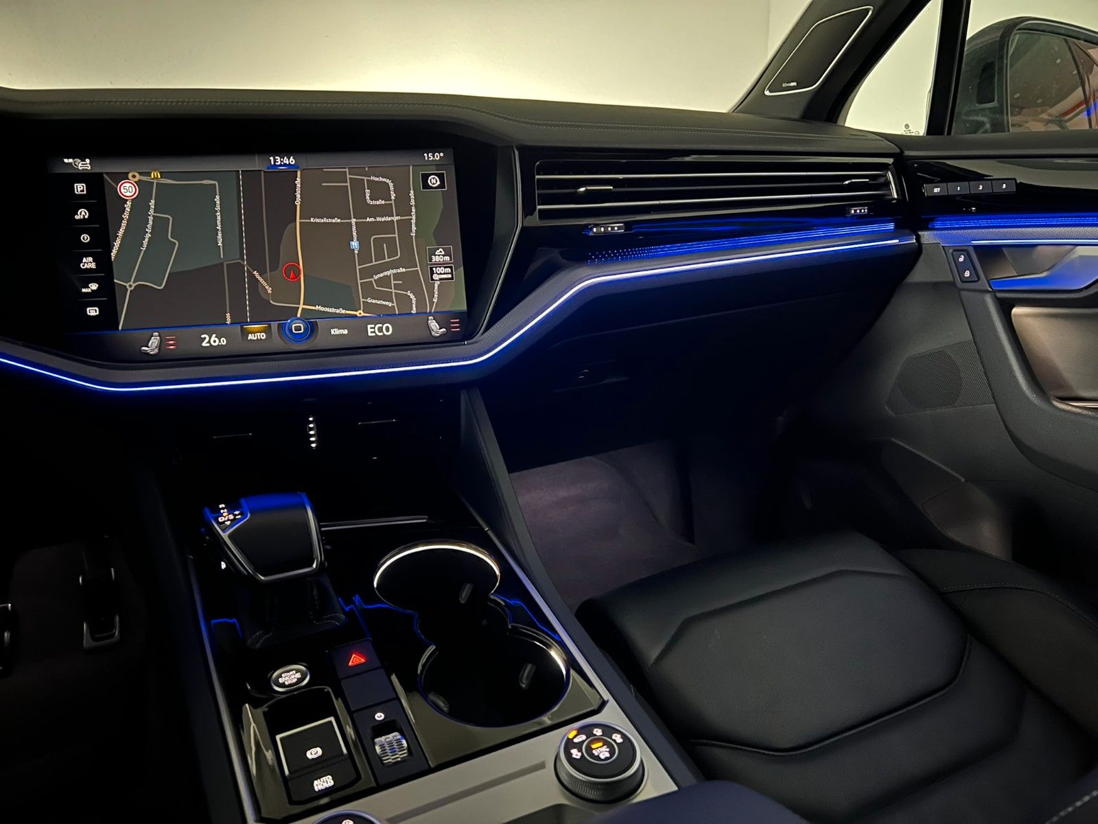 Fahrzeugabbildung Volkswagen Touareg 4Motion R-LINE/MATRIX/AHK/INNOVISION/21*