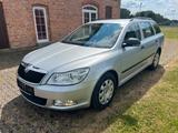 Skoda Octavia Combi Classic*Rückfahrkamera/TÜV NEU* - Skoda Octavia mit Benzin-Antrieb: Classic