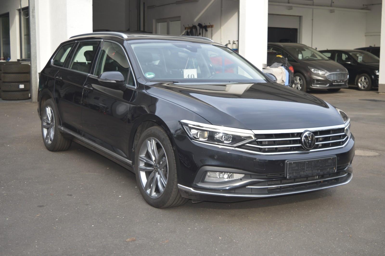 Volkswagen Passat Variant Elegance 4M*LED-Matrix*PANO*CAM*