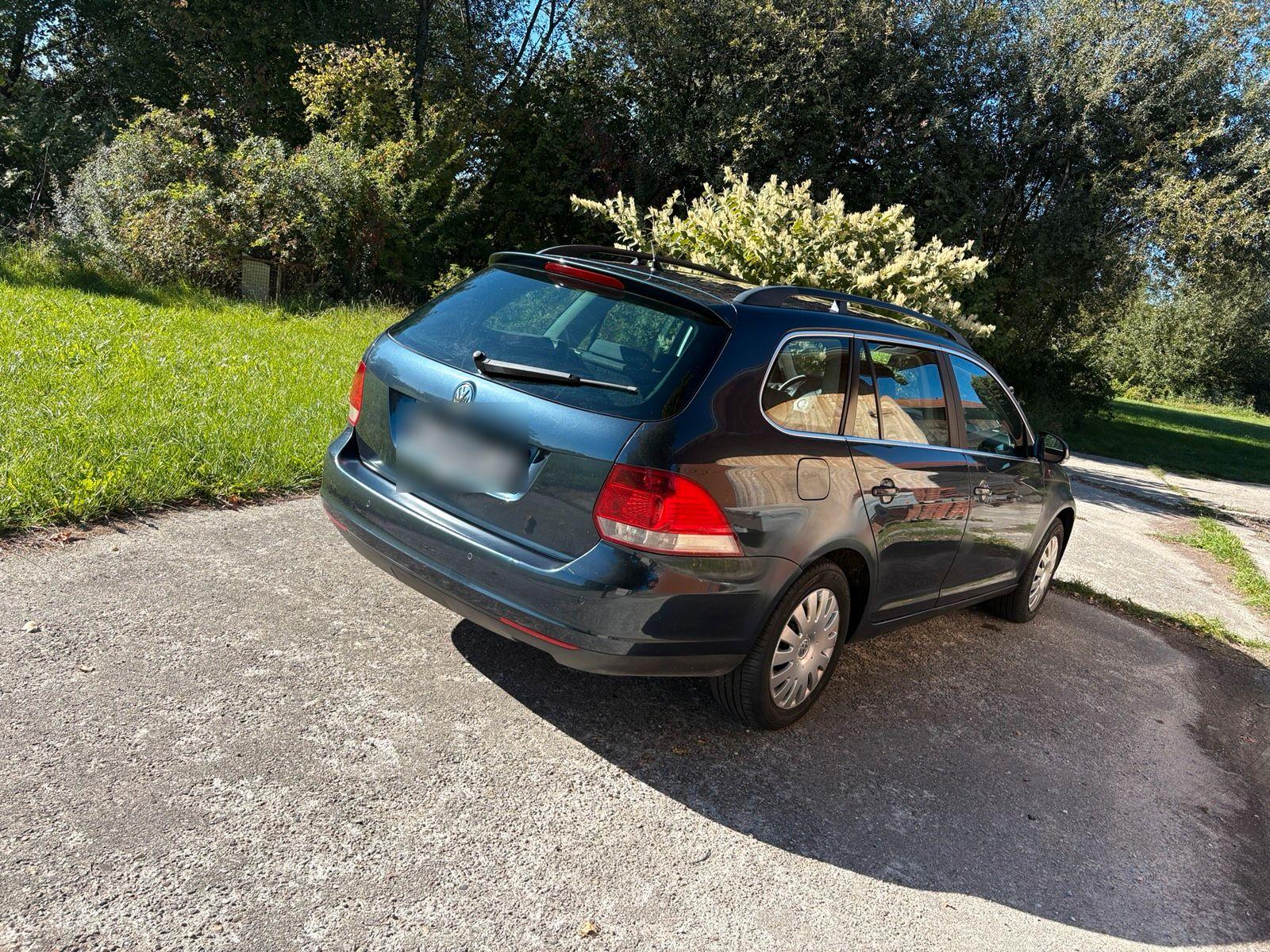 Volkswagen Golf 2008 — rear view