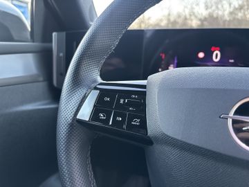 Bild 13 Opel Astra GS ST NAVI/SHZ+LHZ/PDC vo+hi+360Cam/LED