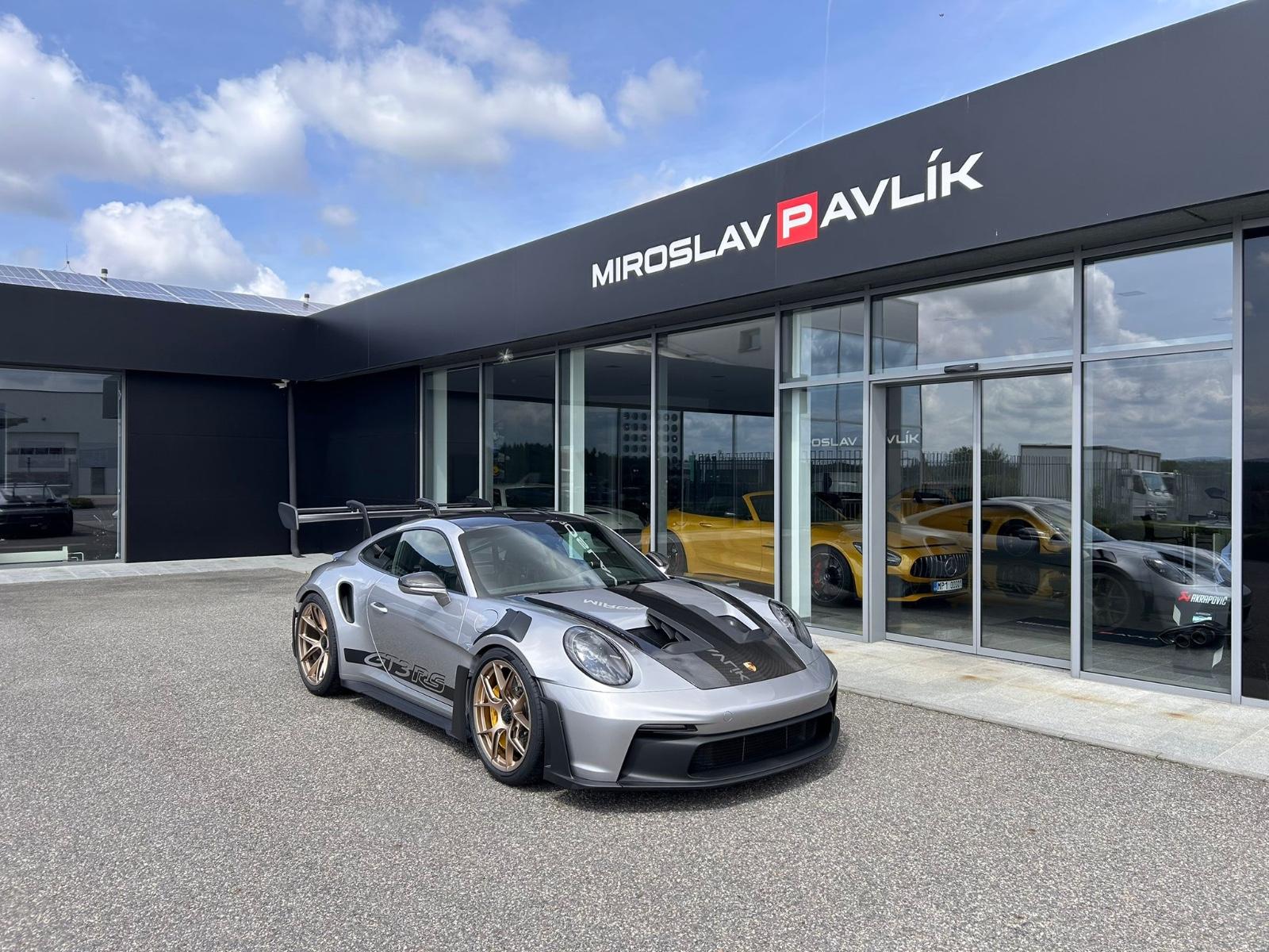 Porsche 911 GT3 RS Weissach