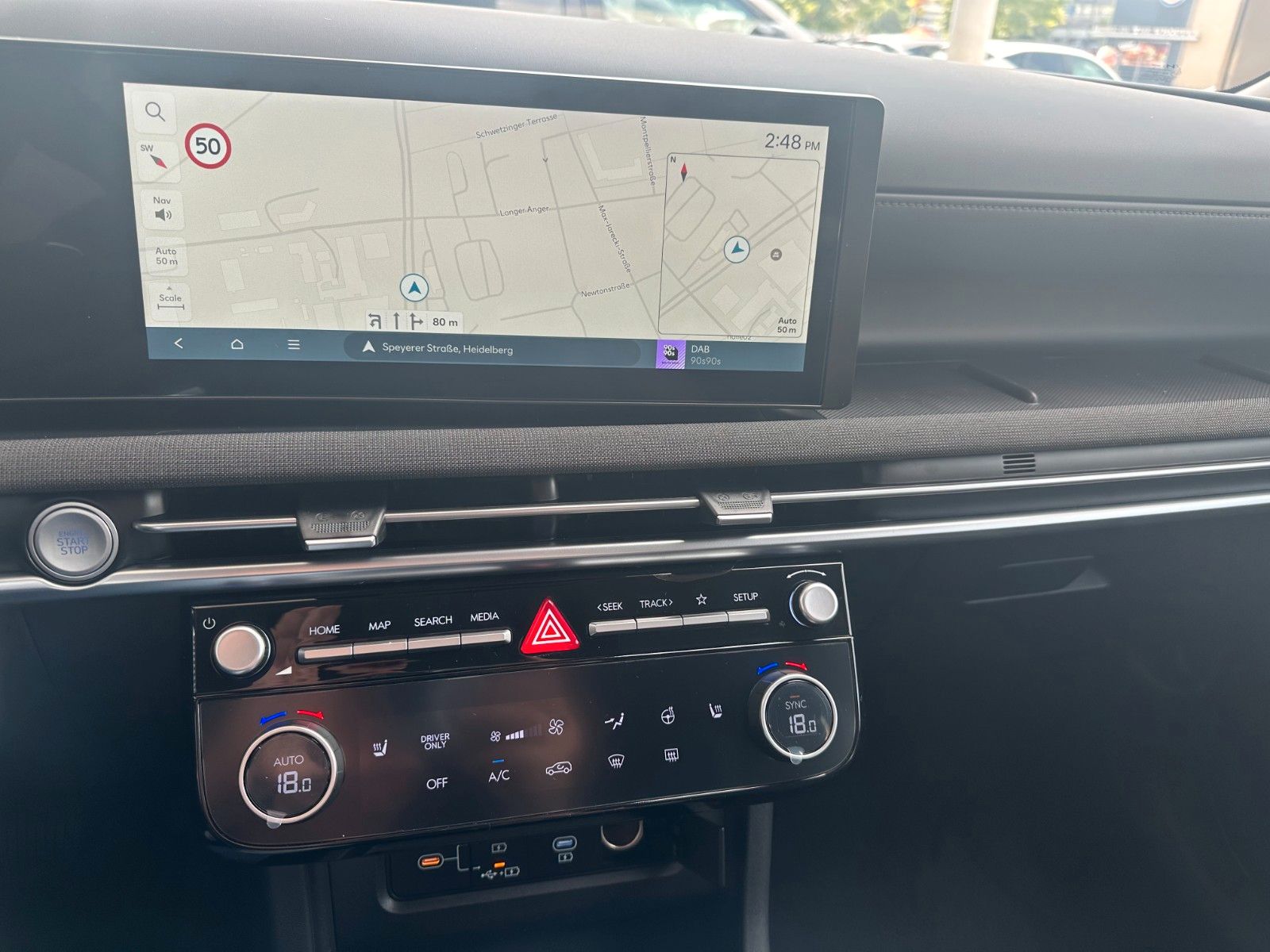 Fahrzeugabbildung Hyundai Tucson Trend Hybrid 1.6l 215PS Navi/Krell!
