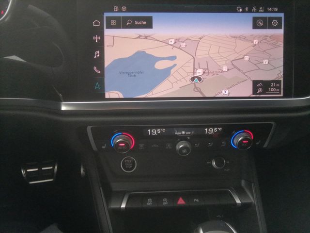 Q3 35 TFSI S line KLIMA PDC SHZ NAVI AHK ACC LED