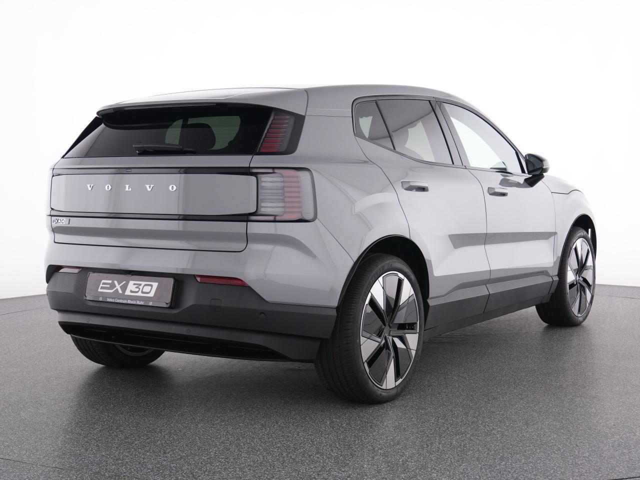 Volvo EX30 Extended Range Plus+WINTERPAK+ imagem 3