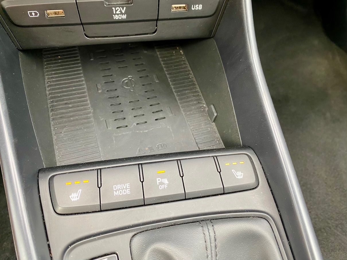 Fahrzeugabbildung Hyundai i20 1.0 KLIMA ALLWETTER ALU SHZ CARPLAY GRA