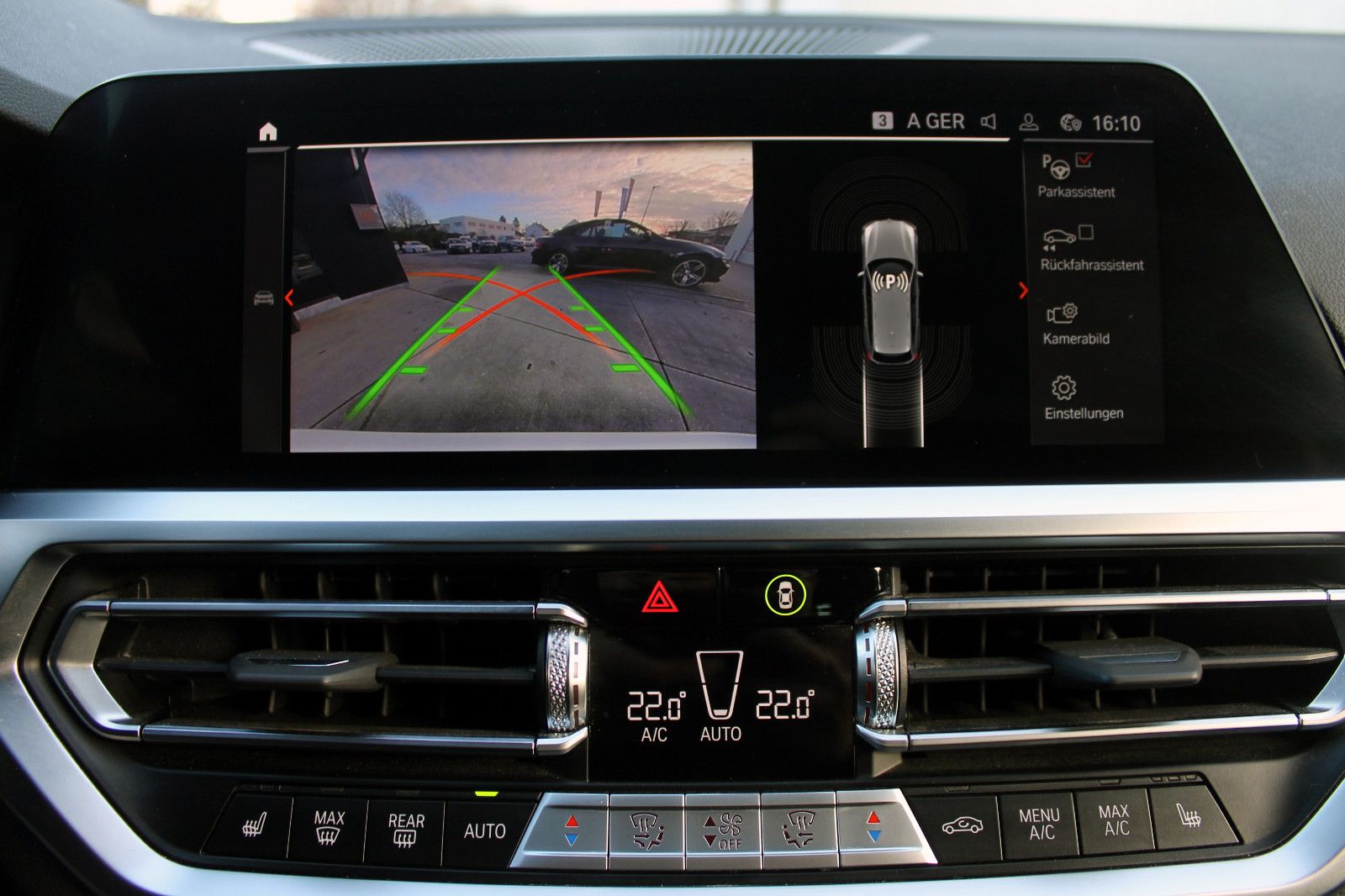 Fahrzeugabbildung BMW 330i Touring Sport-Line Steptr. LED ACC KAM AHK