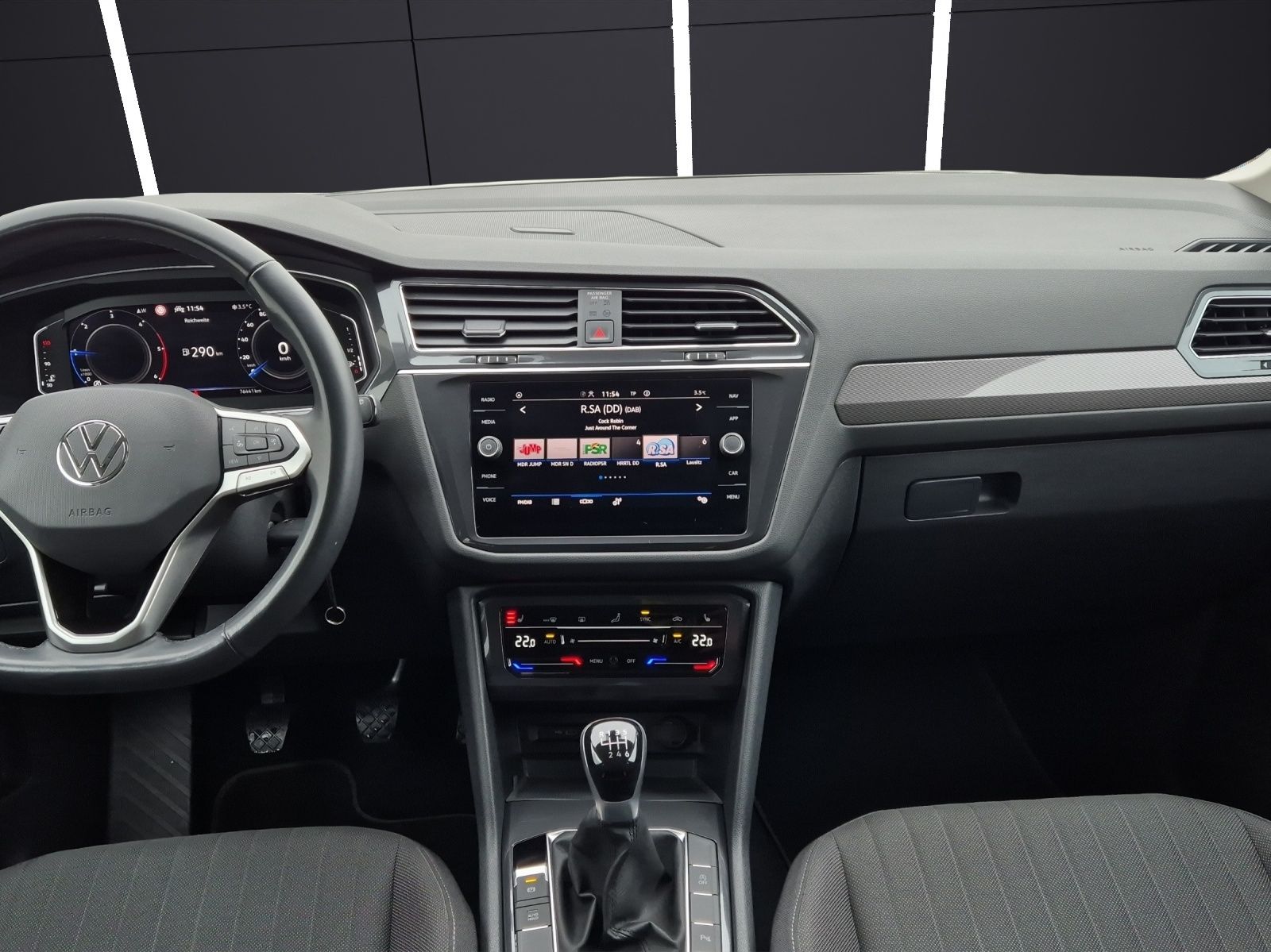 Fahrzeugabbildung Volkswagen Tiguan Allspace TDI LED AHK Navi AID ACC SHZ 18"