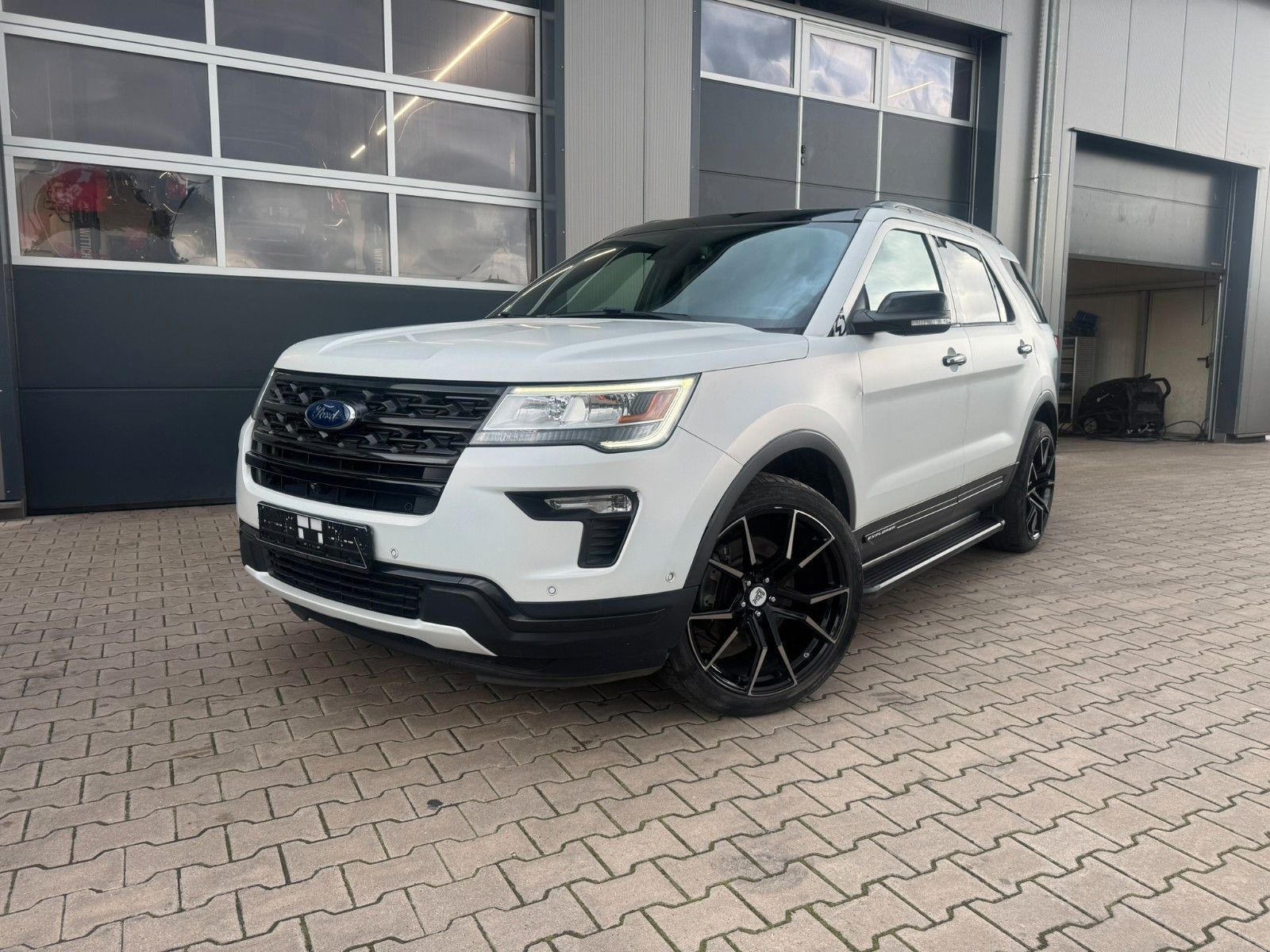 Ford Explorer XLT 7SITZ