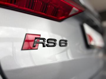 2025 AUDI RS6 — миниатюра 24