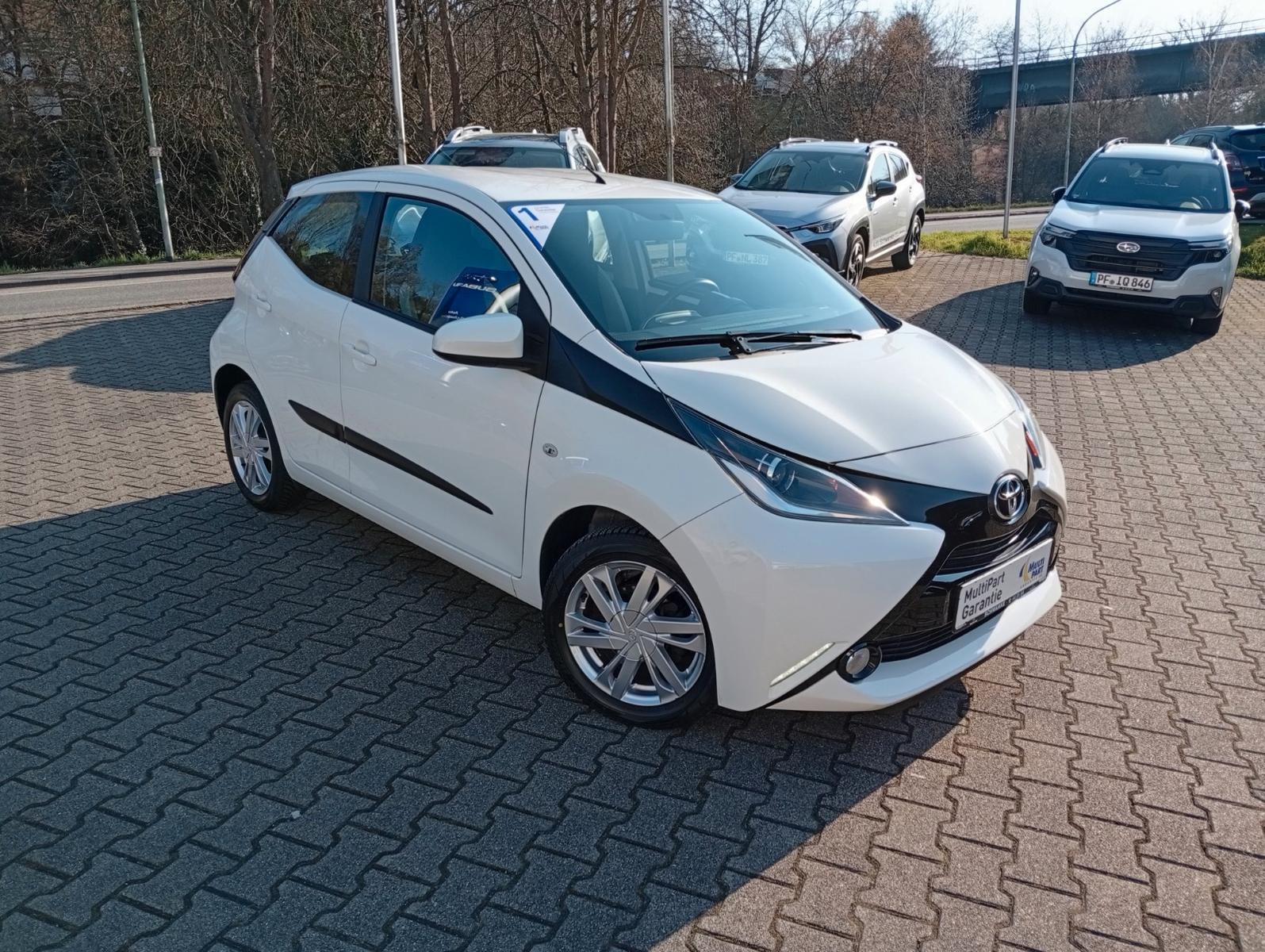 Toyota AYGO 1,0 x-play touch / Tempomat / 1.Hand