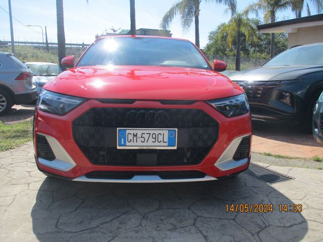 AUDI Audi A1 citycarver 35 TFSI S tronic Identity Con
