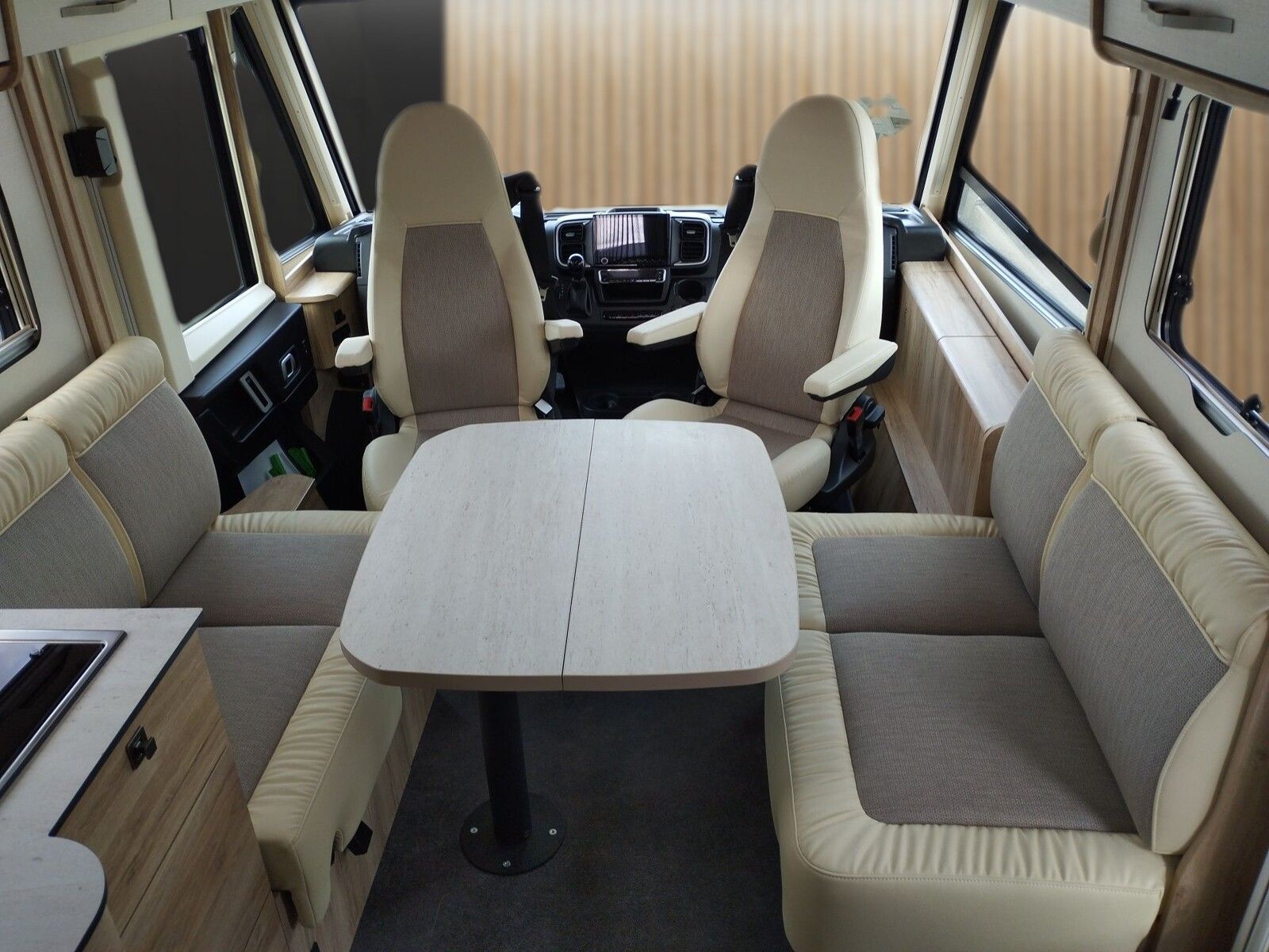 Fahrzeugabbildung Eura Mobil Integra Line IL 720 QF MondialMarkise8-Gang Aut.