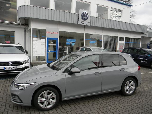 Volkswagen Golf VIII Lim. Life  1,0 TSI 81KW 6 Gang