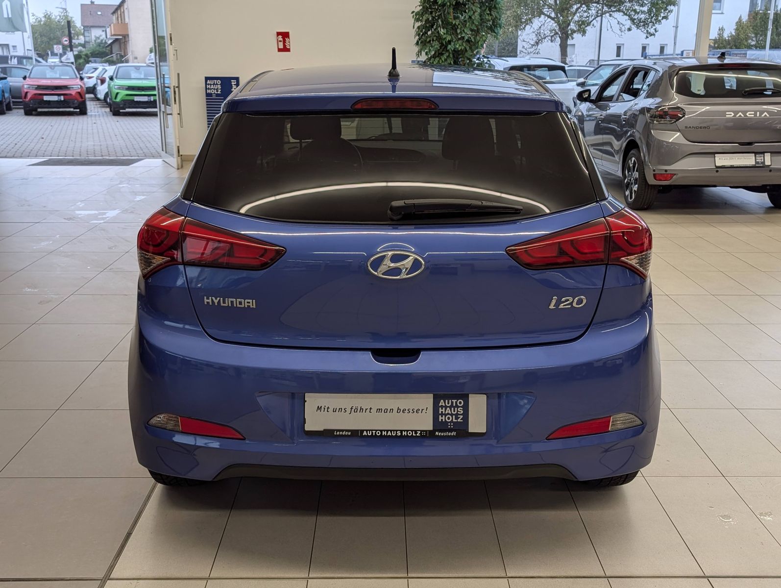 HYUNDAI i20 1.2 Passion Allwetter Klima – Bild 3
