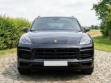 Porsche Cayenne Hybrid  kraftvoll und elegant - Porsche Cayenne in Bremen