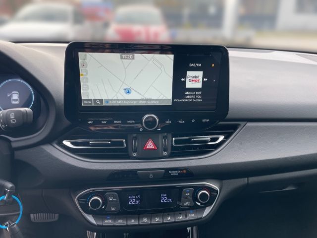 Fahrzeugabbildung Hyundai i30cw Advantage 1.0 Kombi Navi LED Apple CarPlay