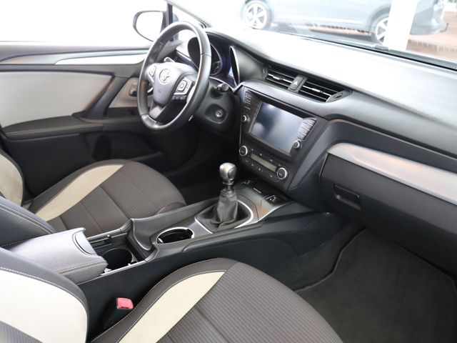 Toyota Avensis 1.8 KLIMA SITZHEIZUNG KAMERA 1.HAND