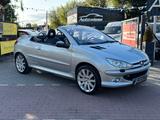 Peugeot 206cc 1.6 Cabrio Platinum Klima*Leder*TÜV NEU - gebrauchte Peugeot 206 aus dem Jahr 2005