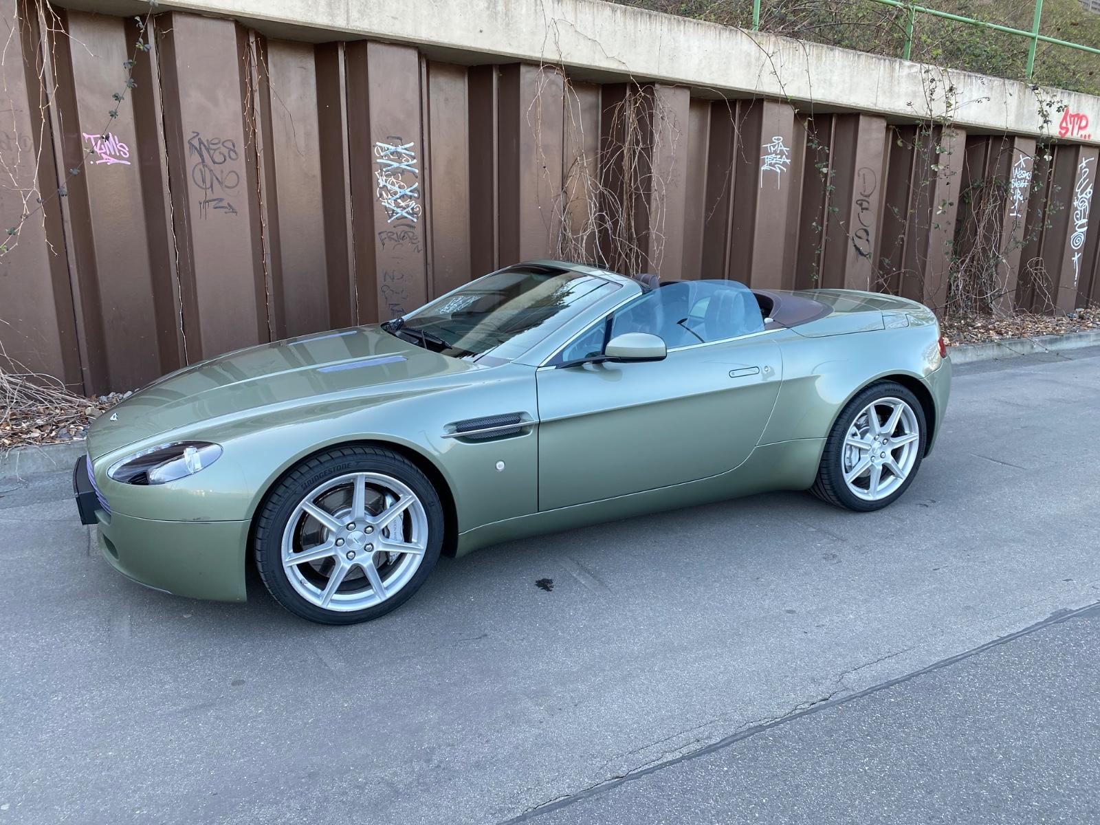 Aston Martin V8 Vantage Roadster 4.3 / Seit 2008 in 2. Hand !