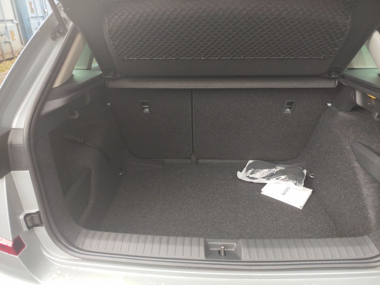 Fahrzeugabbildung SKODA Kamiq Extra SELECTS85/1.0 A7F