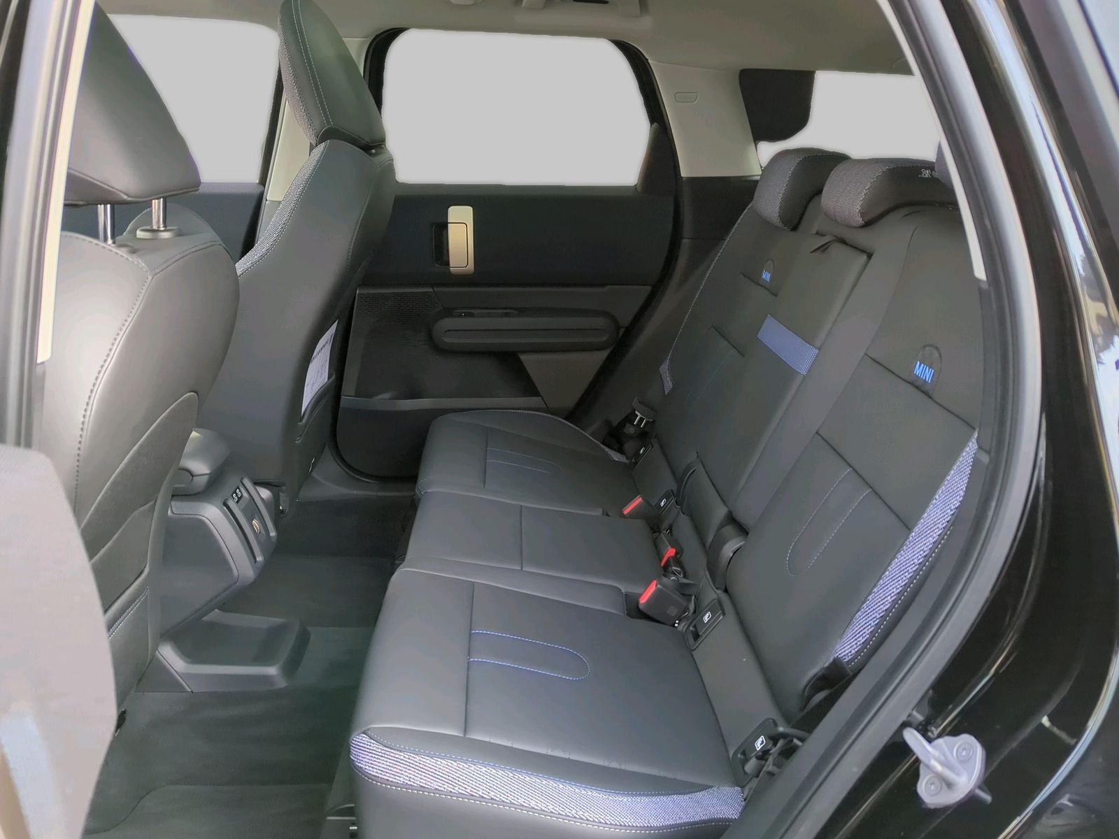 MINI One D Countryman - Bild 14