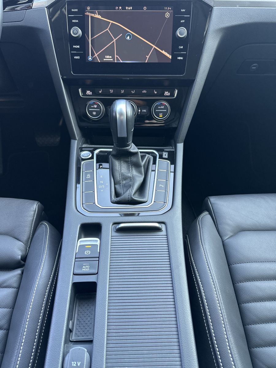 Fahrzeugabbildung Volkswagen Passat Variant 2.0 TDI DSG Business NAV+LED+KAM