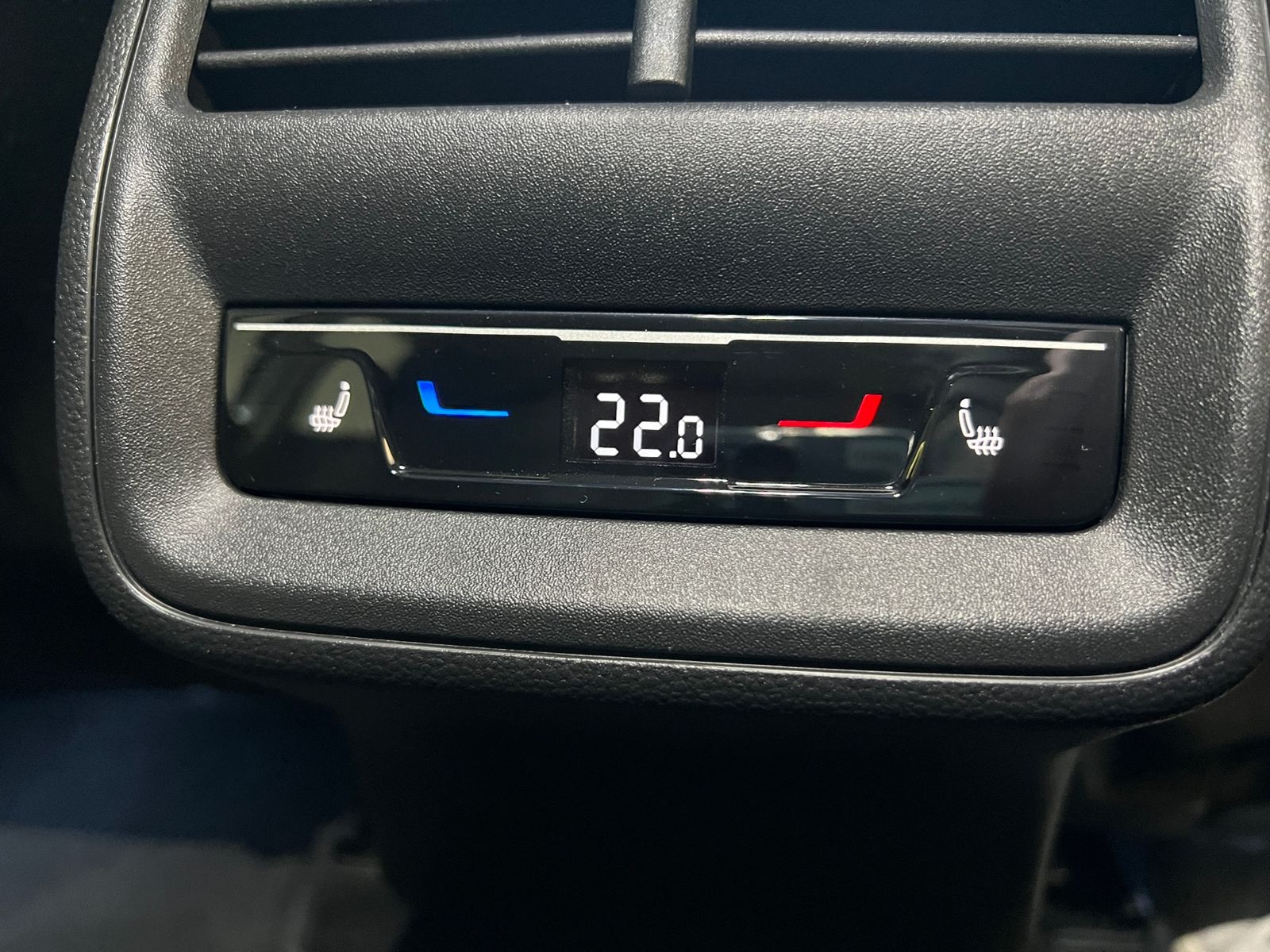 Fahrzeugabbildung SKODA Superb Combi Selection 1.5 TSI mHEV DSG *Vorb. A