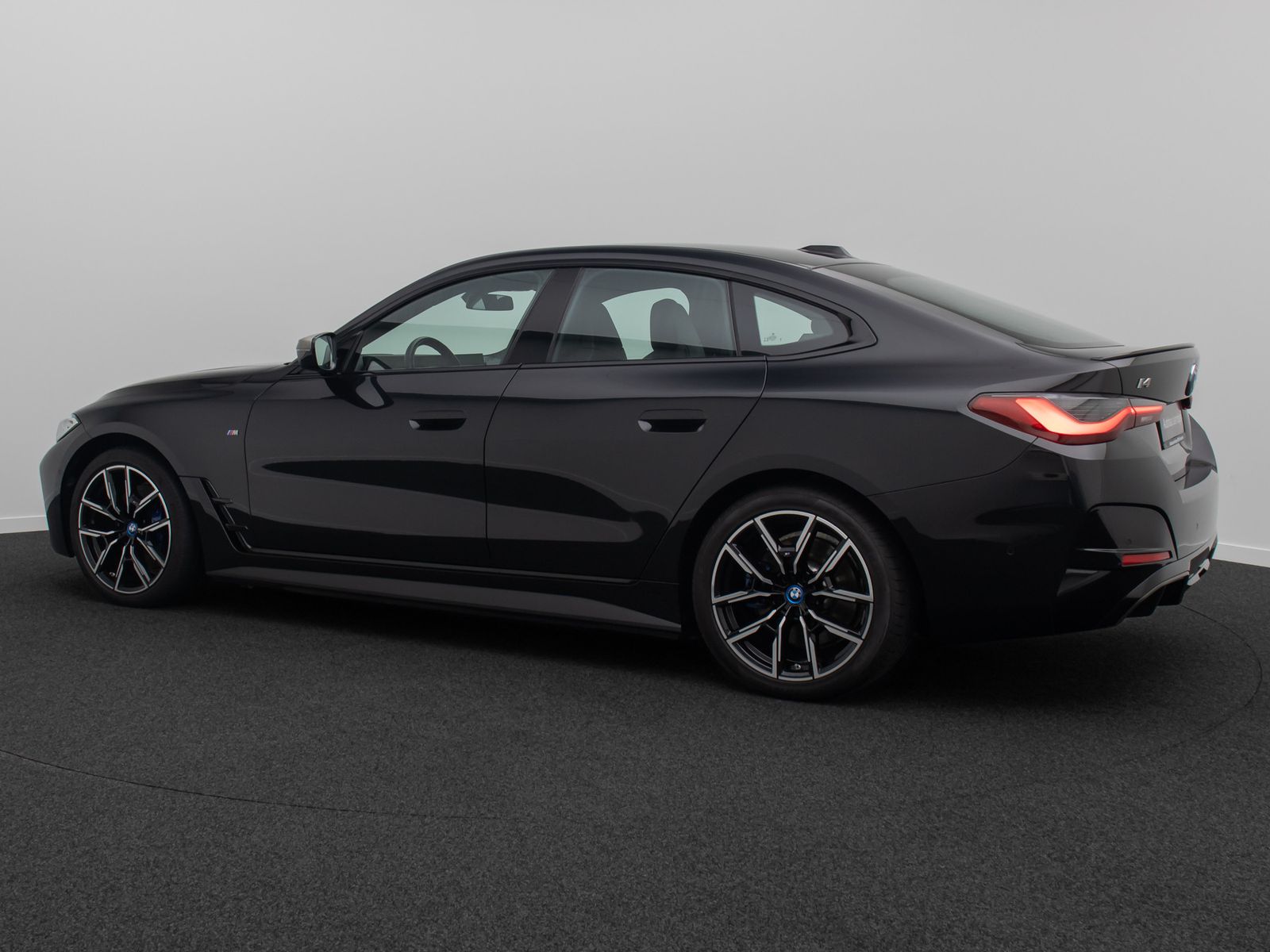 Fahrzeugabbildung BMW i4 M50 HUD HiFi Kamera DAB M Sportbremse 19Zoll