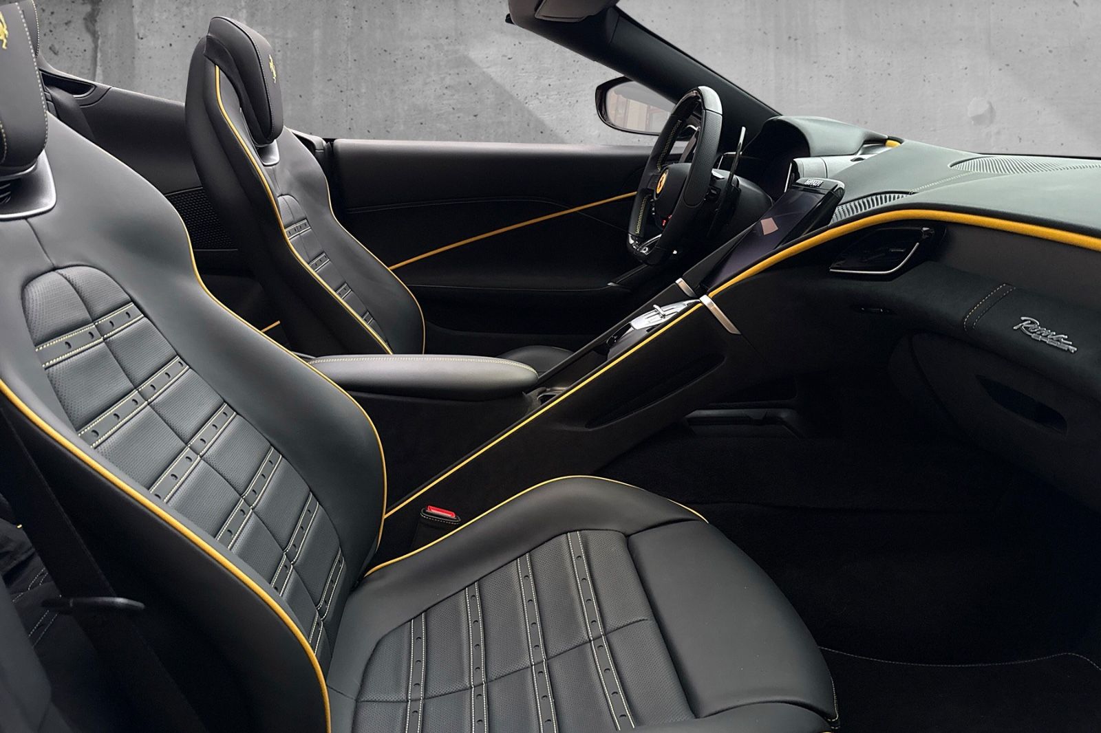 Fahrzeugabbildung Ferrari Roma Spider*Daytona*LEDs*Sitzklima*ACC