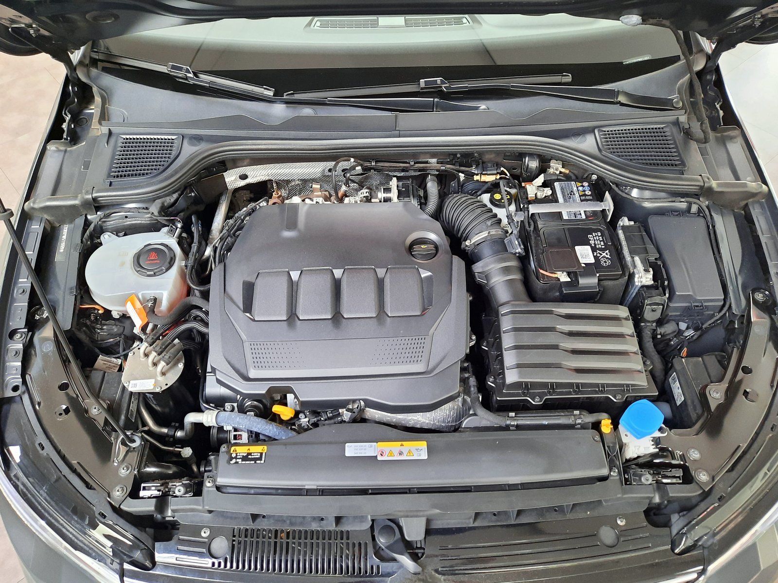 Fahrzeugabbildung Volkswagen Golf Variant Life TDI *Navi*LED*PDC*Sitzhzg*ACC*