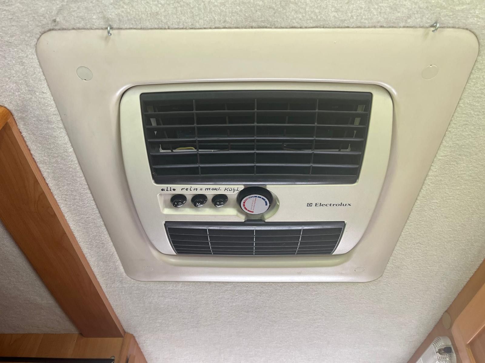 Fahrzeugabbildung HYMER / ERIBA / HYMERCAR S660 Automatik/AHK/SAT/Solar/Klima/Markise/Rückf