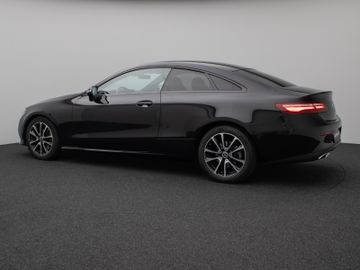 Fahrzeugabbildung Mercedes-Benz E 200 Coupé 9G-Tronic Burmester Kamera DAB Sport