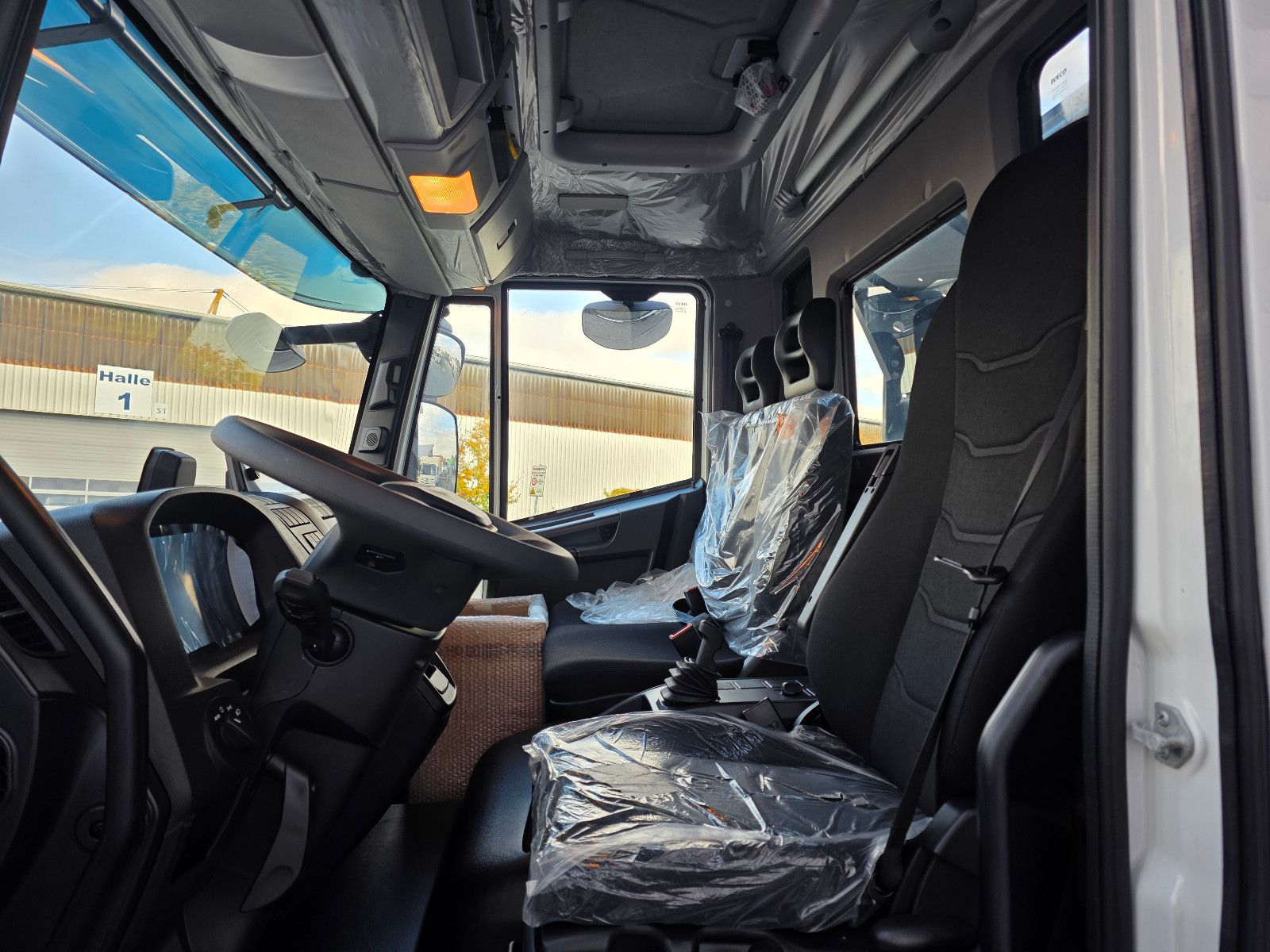 Fahrzeugabbildung Iveco Eurocargo ML160E32 4x2 Kipper, Klima, 2 x AHK