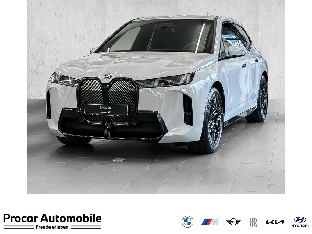 BMW iX
