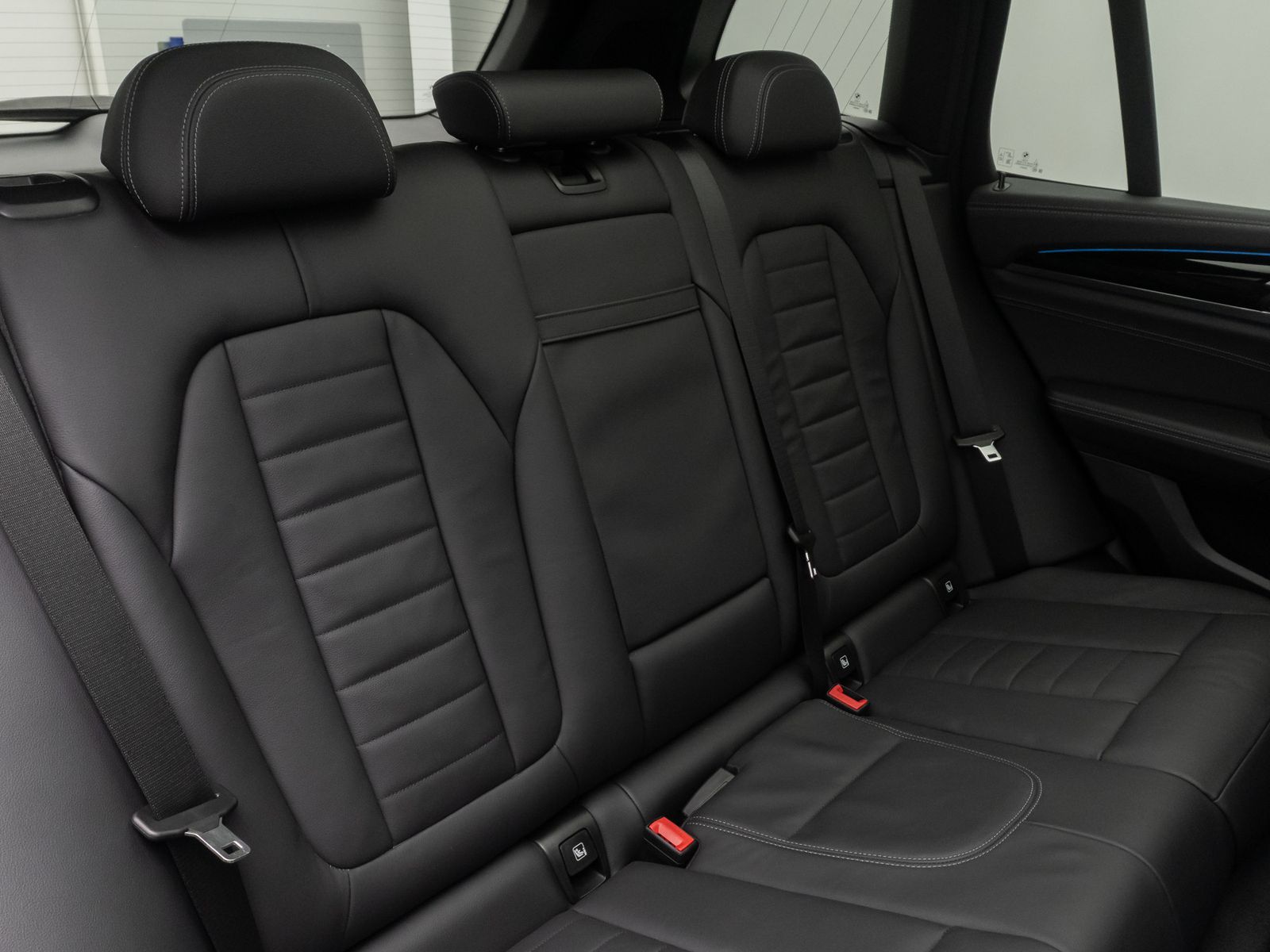 Fahrzeugabbildung BMW iX3 IMPRESSIVE ACC 360° Panorama HUD DAB 20Zoll