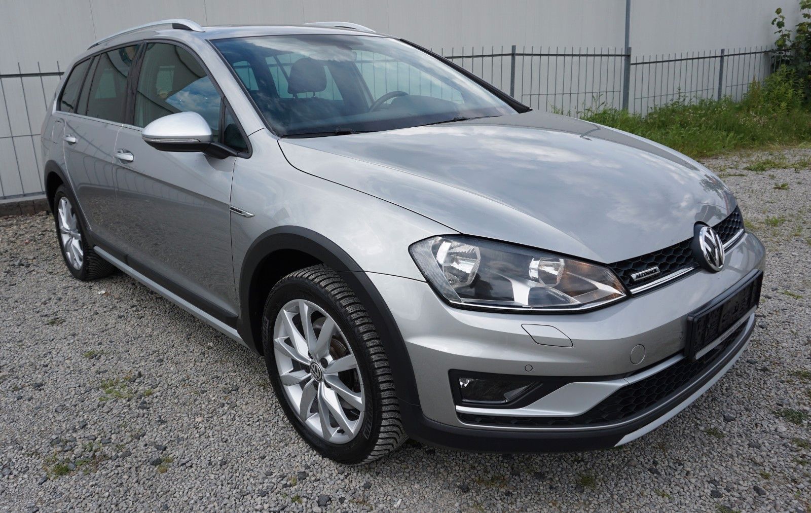 Fahrzeugabbildung Volkswagen Golf VII Alltrack, Variant, BMT, 4M,T.Leder,Navi
