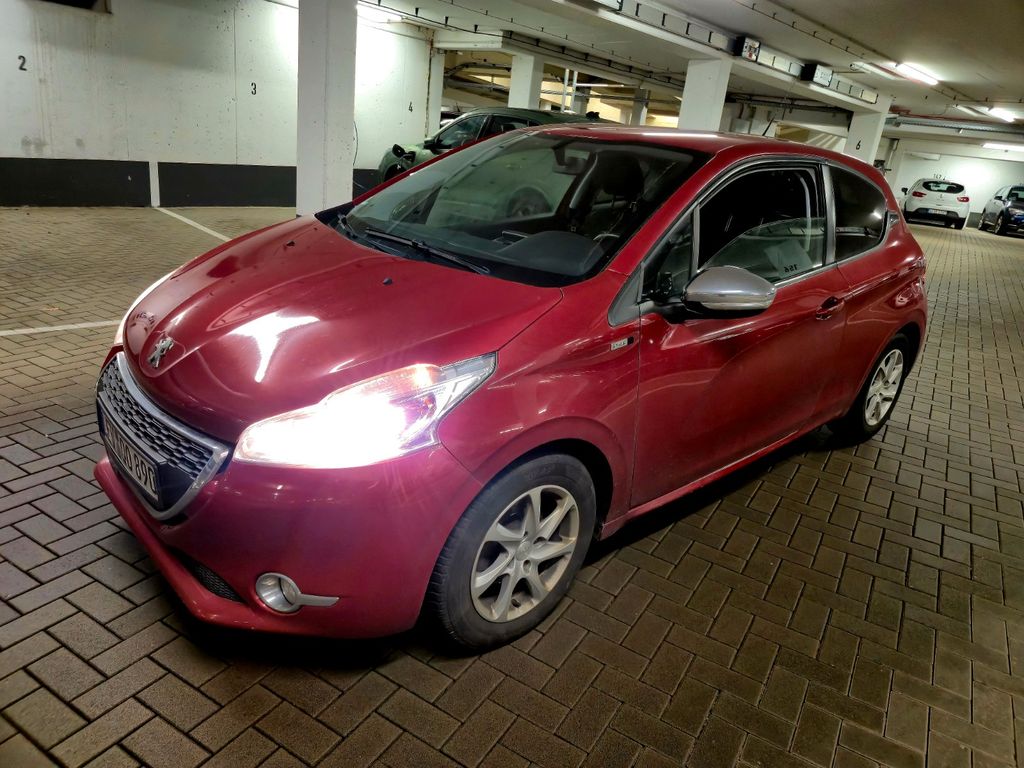 Peugeot 208