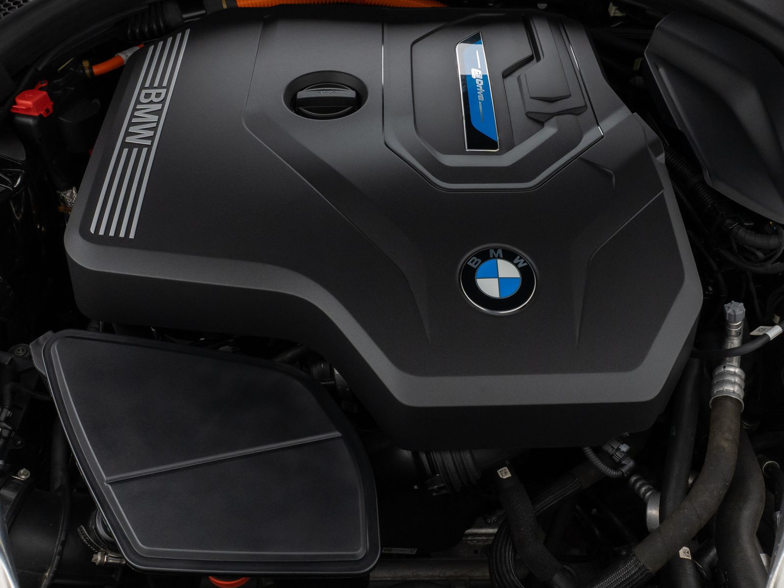Fahrzeugabbildung BMW 530e M Sport HUD Kamera DAB Memory Laser AHK H/K