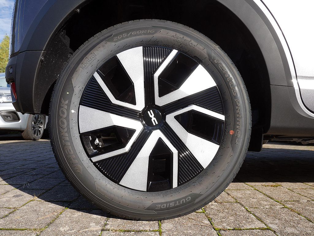 Fahrzeugabbildung Dacia Sandero Stepway Expression TCe 90 CVT Automatik