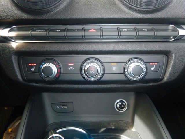 Fahrzeugabbildung Audi A3 Limo 35 TFSI >S Line/PANO/NAV/LED/Sitzheiz<
