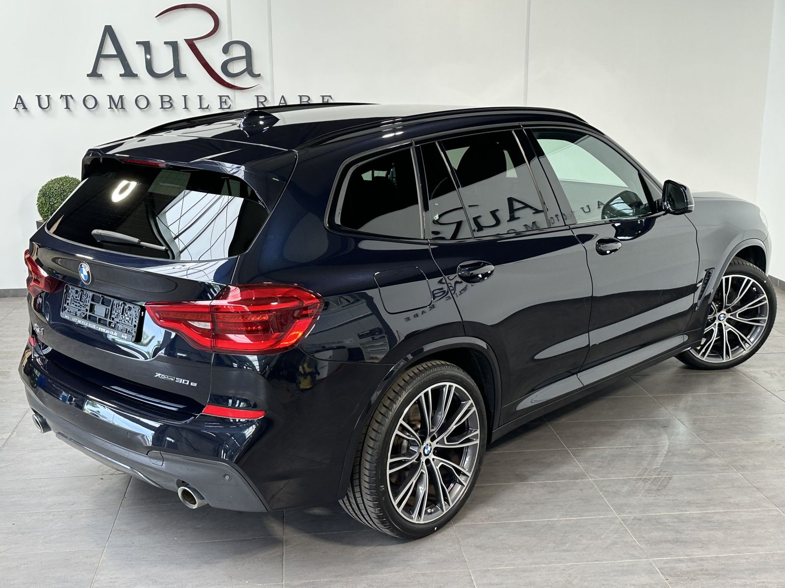 Fahrzeugabbildung BMW X3 xDrive30e M-Sport NAV+LED+H&K+21ZOLL+WLAN+VC