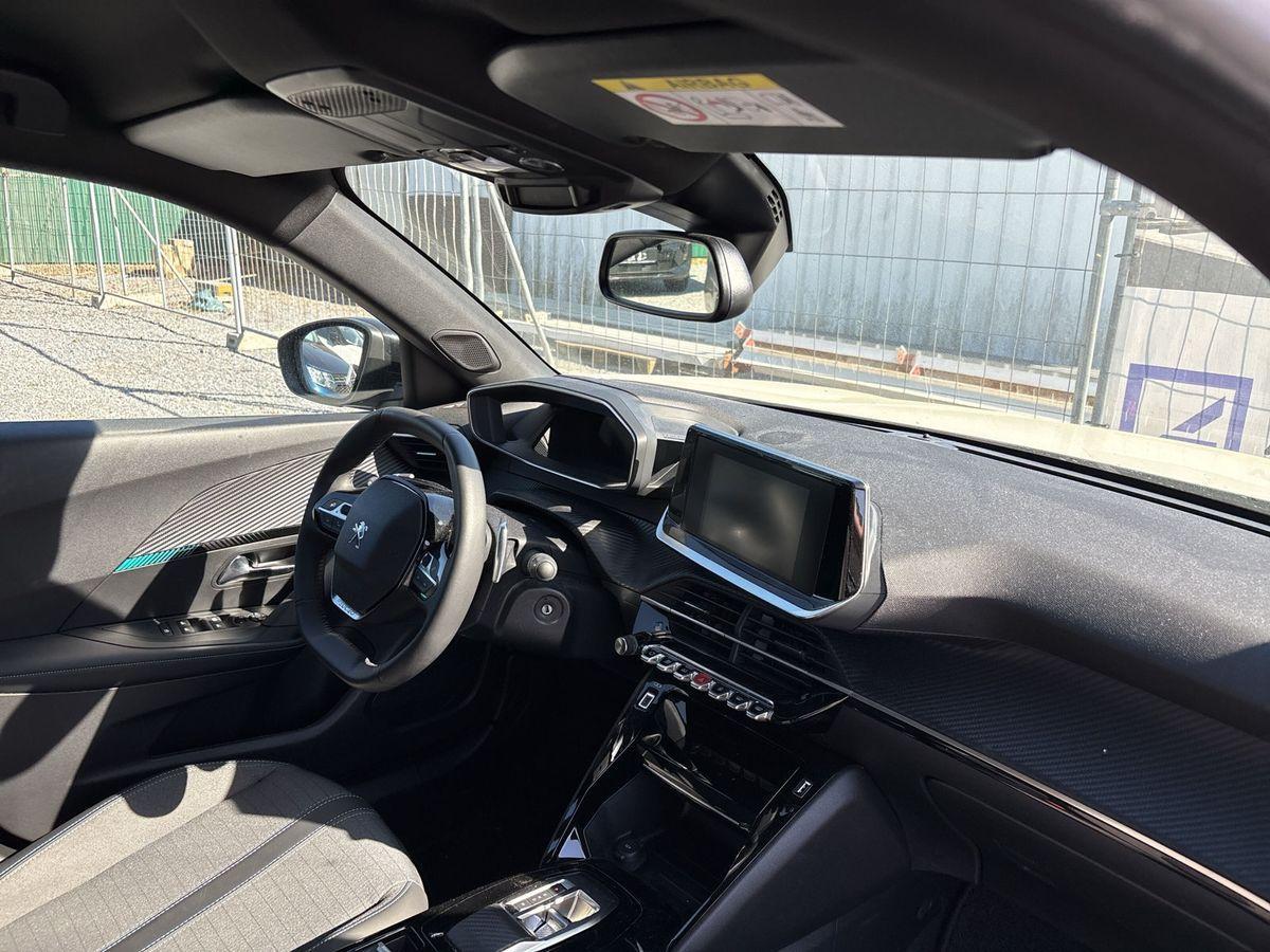 Peugeot 2008 Allure Pack BlueHDI 130 EAT8