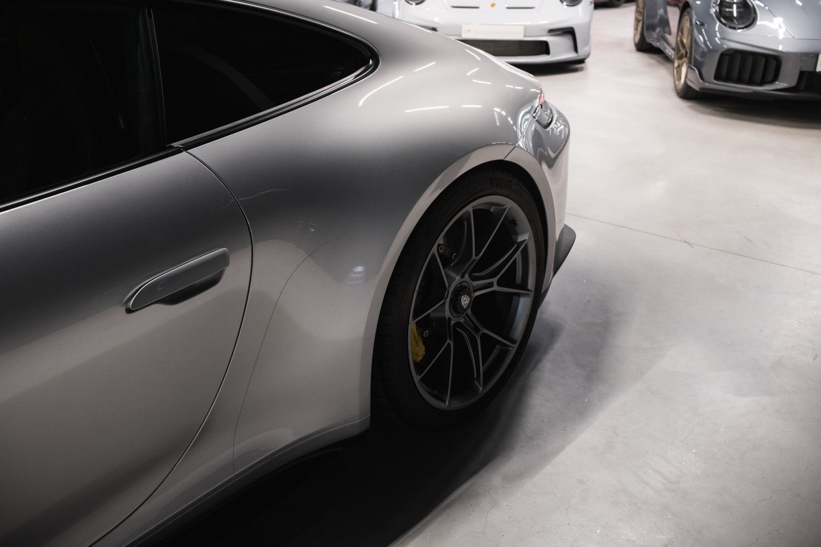 Fahrzeugabbildung Porsche 992/911 GT3 Touring-PCCB-BOSE-Lift-18 Wege Sitze